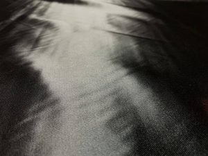 Satin polyester noir