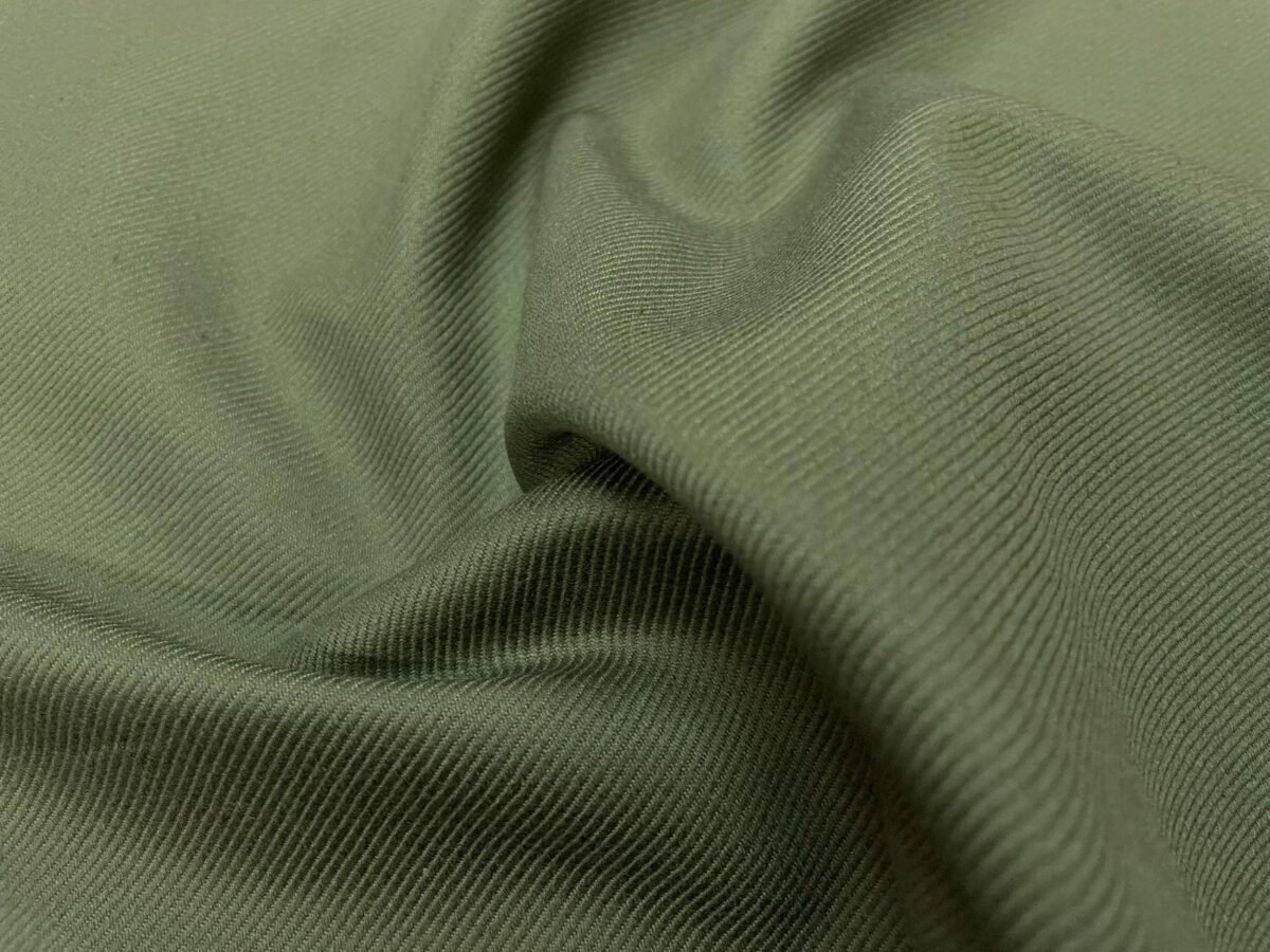 Gabardine de coton vert kaki