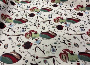 Chutes de tissu d'ameublement colorées prêtes pour des projets créatifs d'upcycling