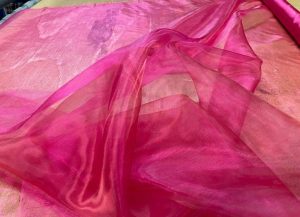 Organza changeant rose