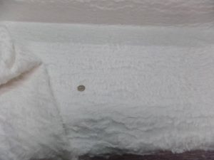COUPON 0.75m fausse fourrure blanche en 1.35m de l