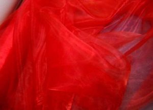55m Organza rouge