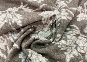 COUPON 1.1m laine épaisse en 1.55m de large