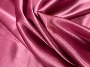 Crêpe satin vieux rose stretch en 1.50L