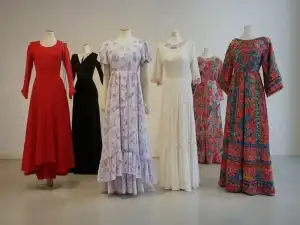 Quels Tissus Choisir pour une Robe ? Le Guide Ultime pour un Choix Parfait