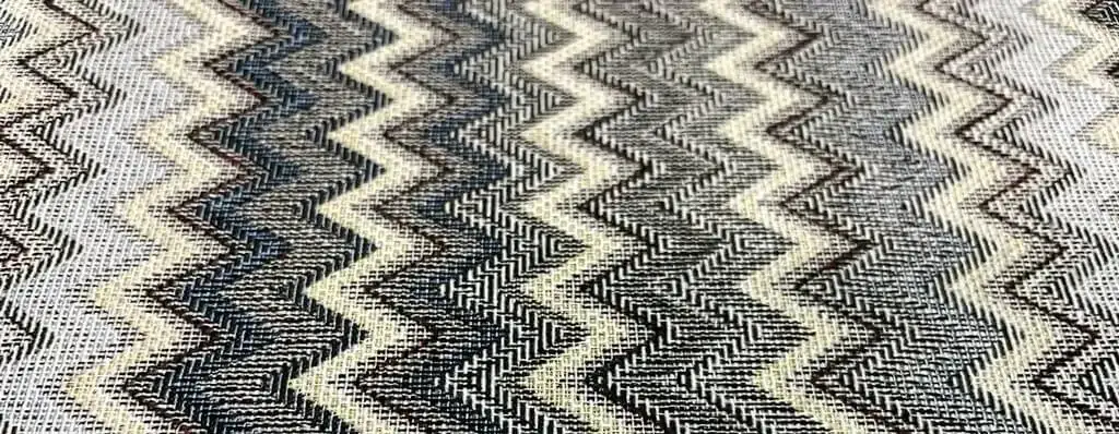 Quel Tissu Choisir pour Faire un Canapé ?