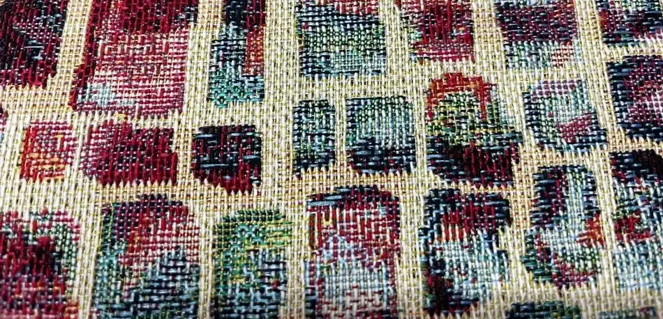 Quel Tissu Choisir pour Faire un Canapé ?