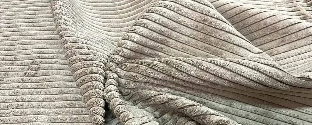 Quel Tissu Choisir pour Faire un Canapé ?