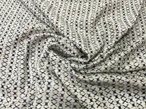 viscose blanc cassé imprimé africain en 1.50L