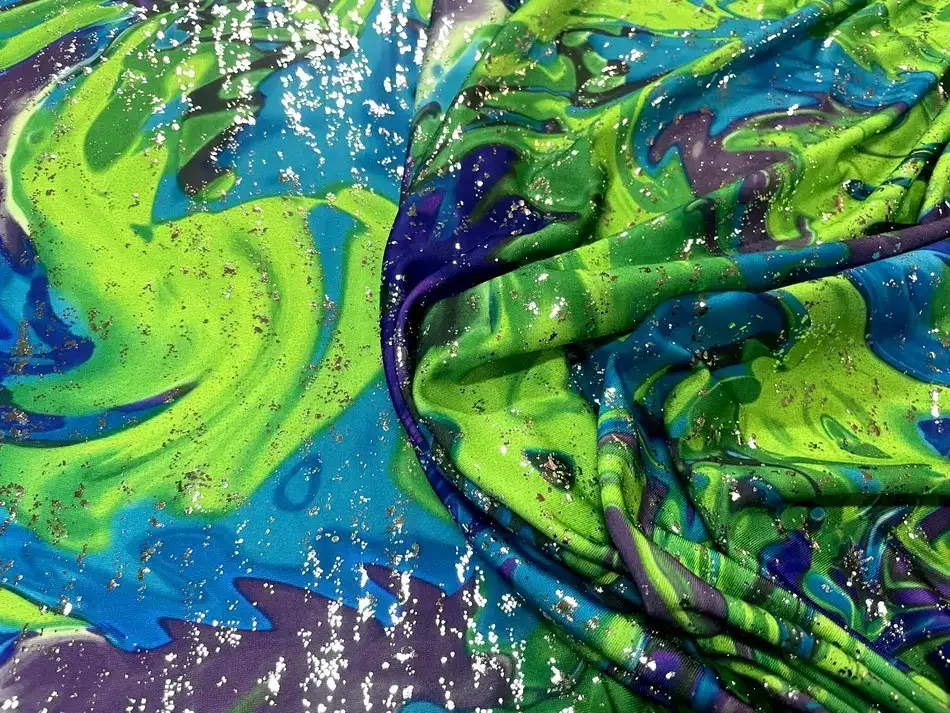 Lycra fin tie and dye lamé métal en 1.45L