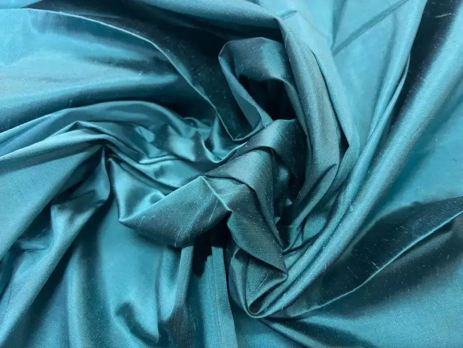 Soie sauvage turquoise satinée pour robe couture haut de gamme