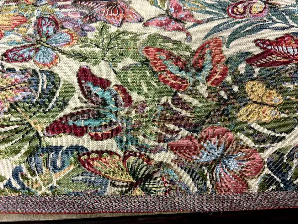Jacquard motif papillon : tissu d’ameublement décoratif et stable pour coussins de canapé