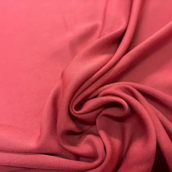 Gabardine de viscose rose en 1.55L