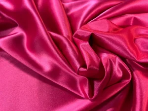Crêpe satin rose fuchsia stretch en 1.50L
