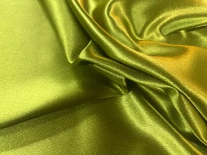 Crêpe satin vert olive stretch en 1.50L