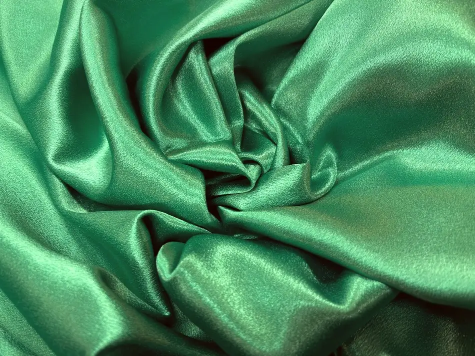 Crêpe satin vert stretch en 1.50L