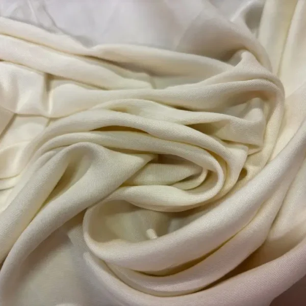 Gabardine de viscose crème en 1.50L