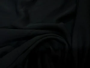 20m Gabardine de viscose noir en 1.50L