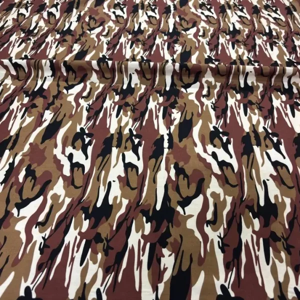 Popeline coton motif camouflage ton marron en 1.45L