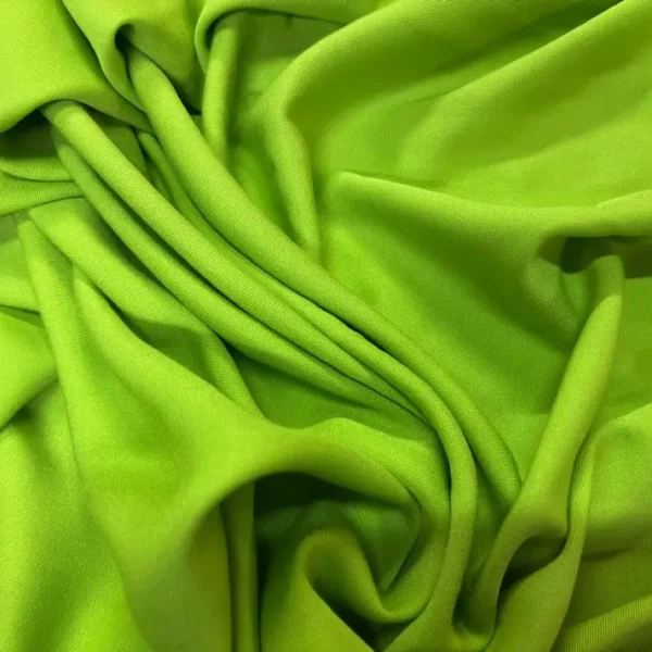 Gabardine de viscose vert clair en 1.50L